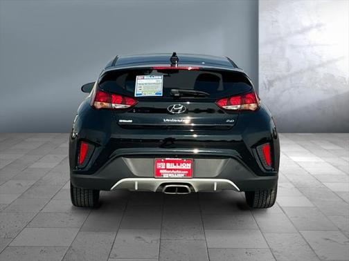 2020 Hyundai Veloster 2