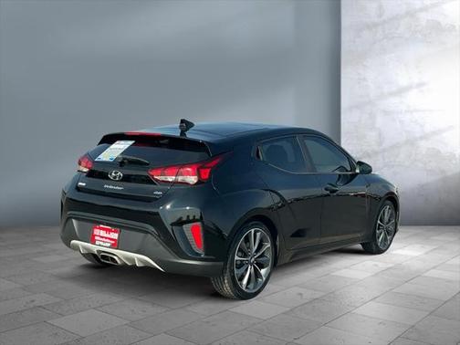 2020 Hyundai Veloster 2