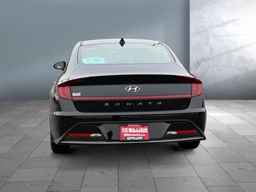 2023 Hyundai SONATA SE