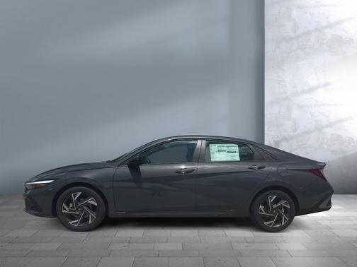 Ecotronic Gray 2025 Hyundai ELANTRA Sport
