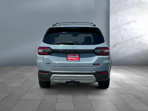 Sonic Gray Pearl 2023 Honda Pilot AWD TrailSport