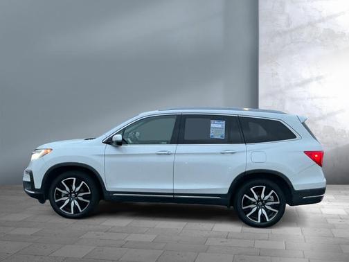2021 Honda Pilot Touring 8-Passenger
