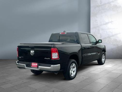 Diamond Black Crystal Pearlcoat 2023 RAM 1500 Big Horn/Lone Star