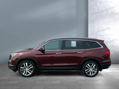 Deep Scarlet Pearl 2018 Honda Pilot Touring