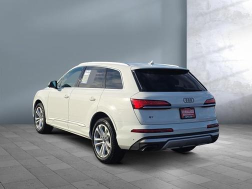 2025 Audi Q7 55 Premium Plus