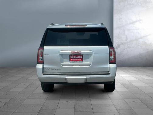 Quicksilver Metallic 2019 GMC Yukon XL SLT