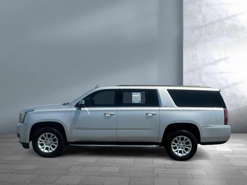 Quicksilver Metallic 2019 GMC Yukon XL SLT