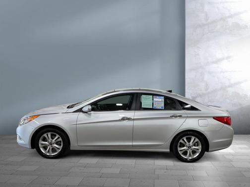 Radiant Silver Metallic 2013 Hyundai SONATA Limited