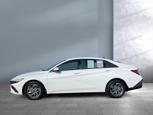 2024 Hyundai ELANTRA HEV Blue