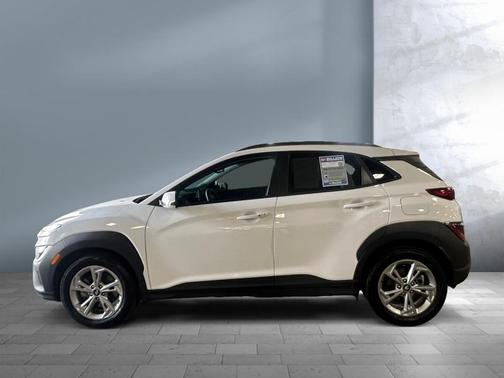 Lunar White 2022 Hyundai KONA SEL