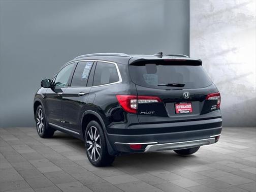 2019 Honda Pilot Touring 8-Passenger