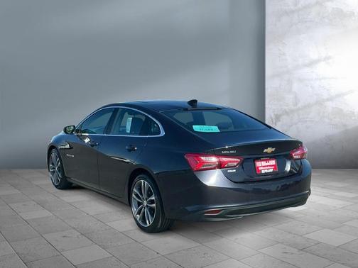 Dark Ash Metallic 2022 Chevrolet Malibu FWD LT