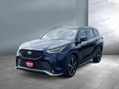 2022 Toyota Highlander XSE