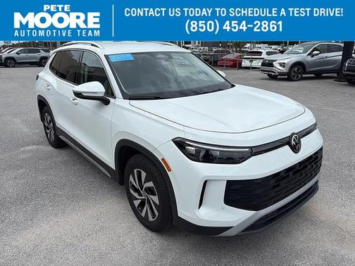 Pure White 2025 Volkswagen Tiguan 2.0T S