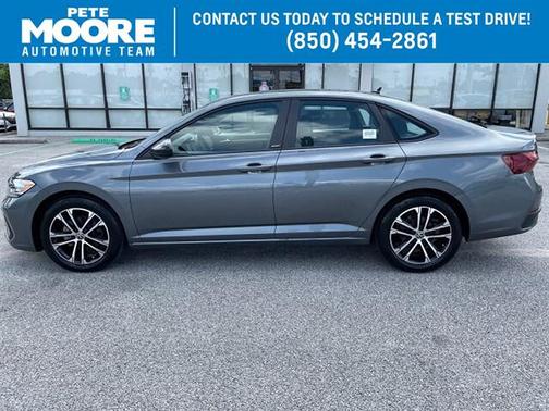 Platinum Gray Metallic 2024 Volkswagen Jetta 1.5T Sport