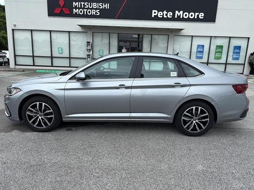 Pyrite Silver Metallic 2025 Volkswagen Jetta 1.5T SE