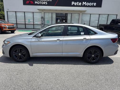 Pyrite Silver Metallic 2023 Volkswagen Jetta 1.5T SE