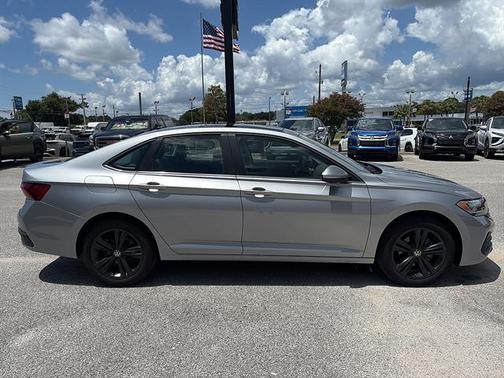 Pyrite Silver Metallic 2023 Volkswagen Jetta 1.5T SE