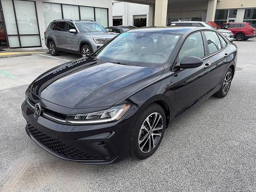 Deep Black Pearl Effect 2025 Volkswagen Jetta 1.5T Sport