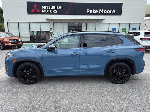 Monterey Blue Pearl 2025 Volkswagen Tiguan 2.0T SE R-Line Black