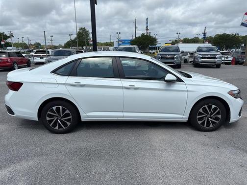 Pure White 2024 Volkswagen Jetta 1.5T S