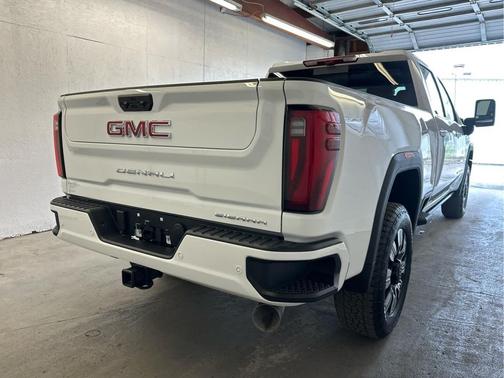 2025 GMC Sierra 2500 Denali