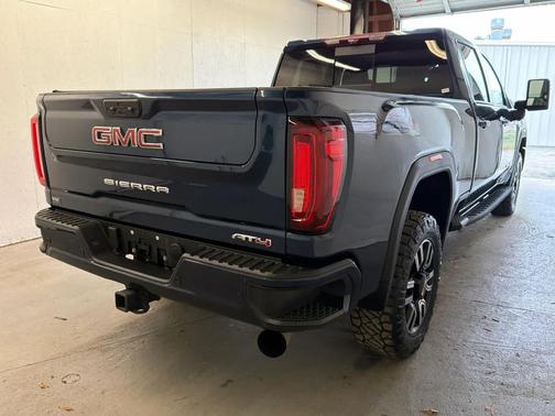 2022 GMC Sierra 2500 AT4