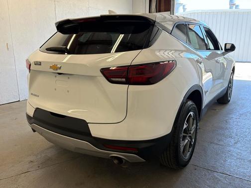 Summit White 2025 Chevrolet Blazer 2LT