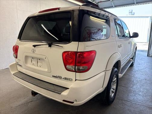 2005 Toyota Sequoia SR5