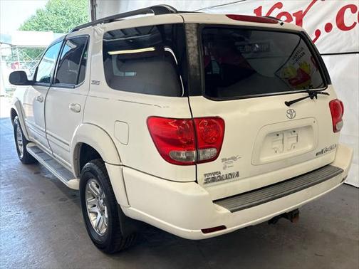 2005 Toyota Sequoia SR5