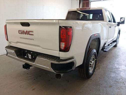 2025 GMC Sierra 2500 Base