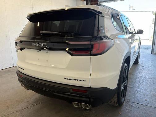 2026 GMC Acadia Elevation FWD
