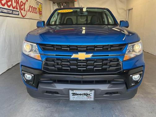Bright Blue Metallic 2022 Chevrolet Colorado LT