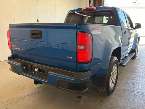 Bright Blue Metallic 2022 Chevrolet Colorado LT