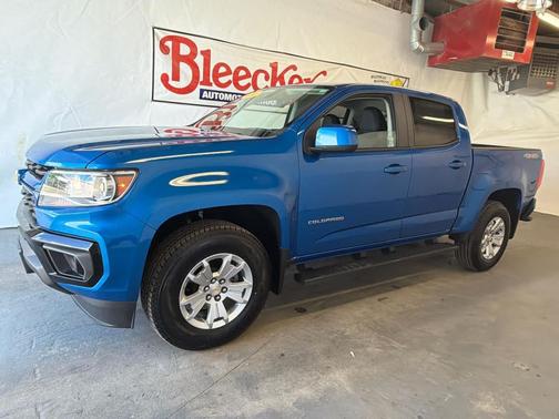Bright Blue Metallic 2022 Chevrolet Colorado LT