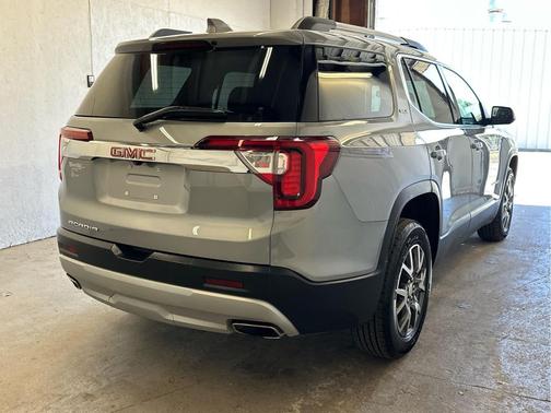 2023 GMC Acadia FWD SLE