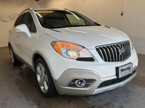 White Pearl Tricoat 2016 Buick Encore Convenience