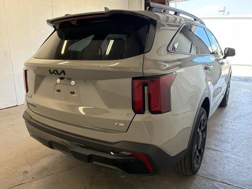 Wolf Gray 2026 Kia Sorento SX