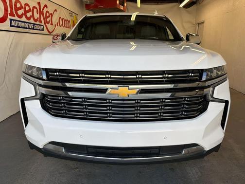 Summit White 2023 Chevrolet Suburban Premier