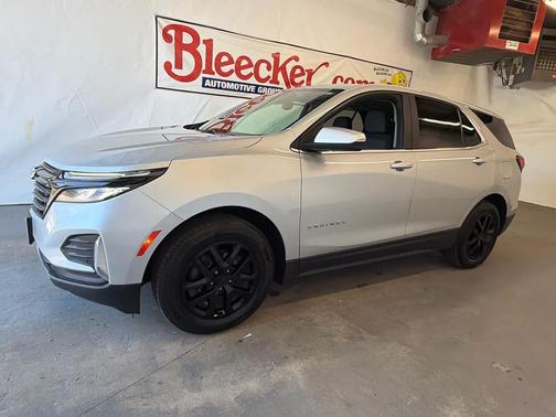 Silver Ice Metallic 2022 Chevrolet Equinox 1LT