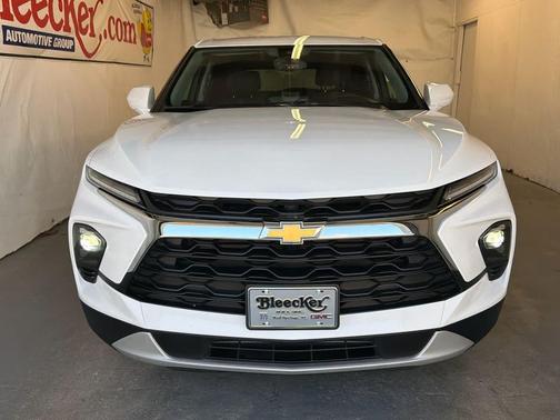 Summit White 2025 Chevrolet Blazer 2LT