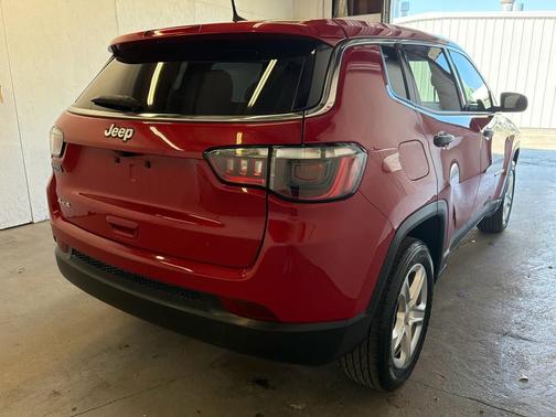 Redline Pearlcoat 2023 Jeep Compass Sport