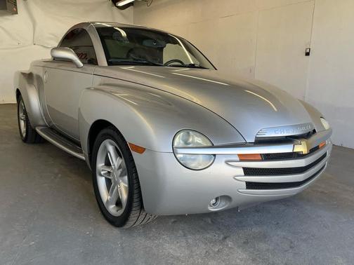2004 Chevrolet SSR LS Reg Cab 116.0 WB
