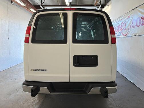 2024 Chevrolet Express 2500 RWD 2500 Regular Wheelbase WT