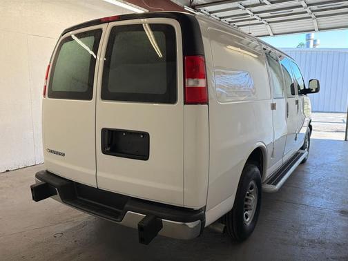2024 Chevrolet Express 2500 RWD 2500 Regular Wheelbase WT