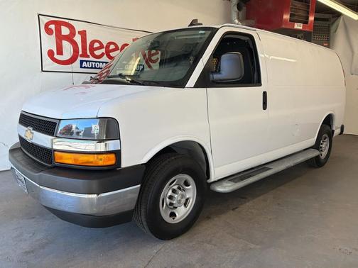 2024 Chevrolet Express 2500 RWD 2500 Regular Wheelbase WT