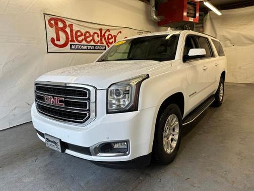 Photo 1 of 32 of 2018 GMC Yukon XL SLT