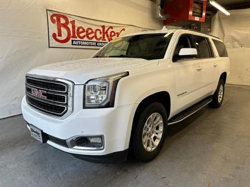 Photo 2 of 32 of 2018 GMC Yukon XL SLT