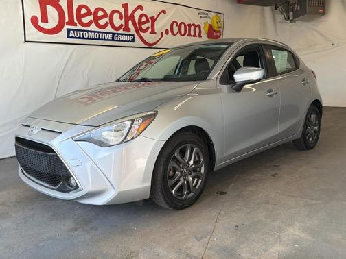 2020 Toyota Yaris Sedan LE