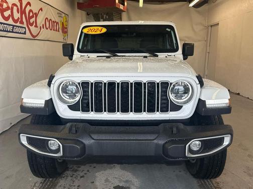 2024 Jeep Wrangler 4-Door Sahara 4x4